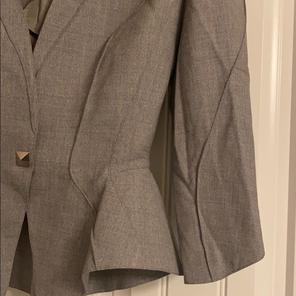 Thierry Mugler Paris tailored blazer..Vintage - Picture 4 of 11